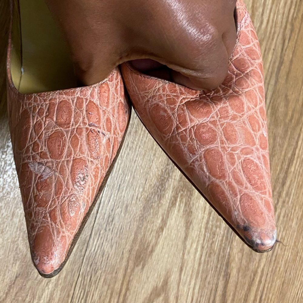 CASADEI Crocodile Pointed-Toe Pumps - Picture 8 of 12